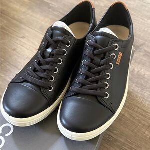 Ecco Men's Black Leather Sneakers with White Sole and Brown Heel Accent